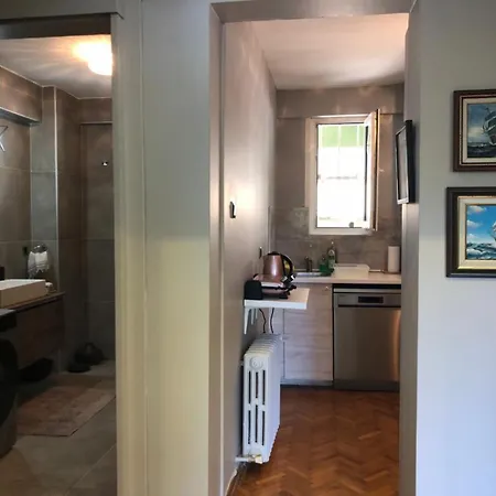 Charming Flat W Balcony In Besiktas Apartment *