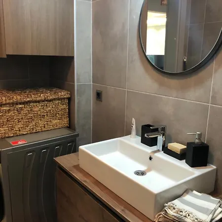 Charming Flat W Balcony In Besiktas Стамбул